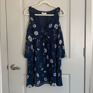 BB Dakota Floral V neck dress